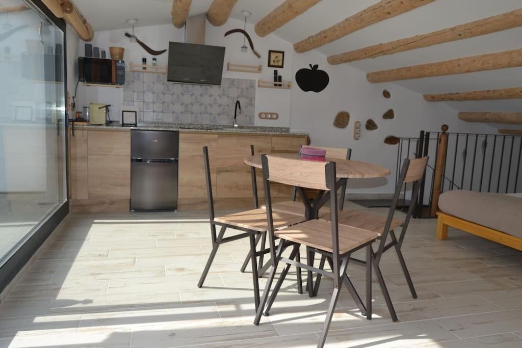 Marina Vila House Масноу Екстер'єр фото